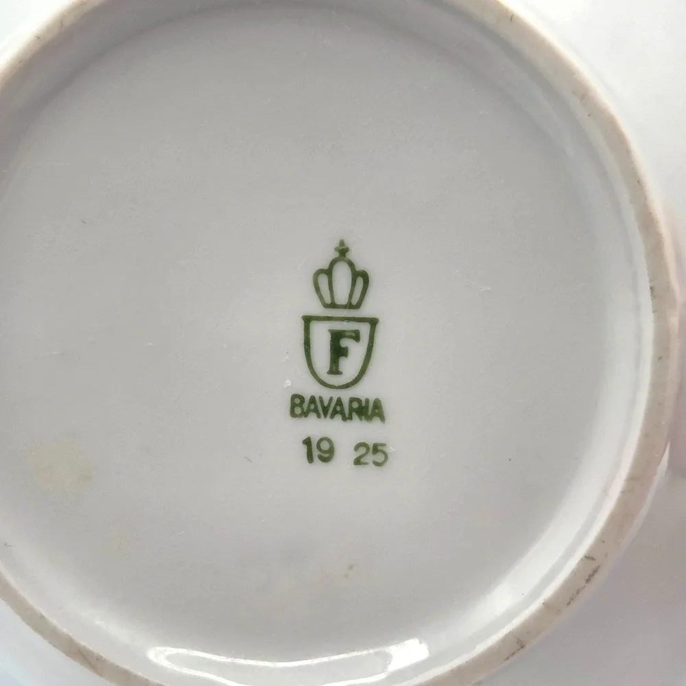 VINTAGE Bavarian Fine China Porcelain TeaPot Delicate Blue Floral Gold‎ Trim